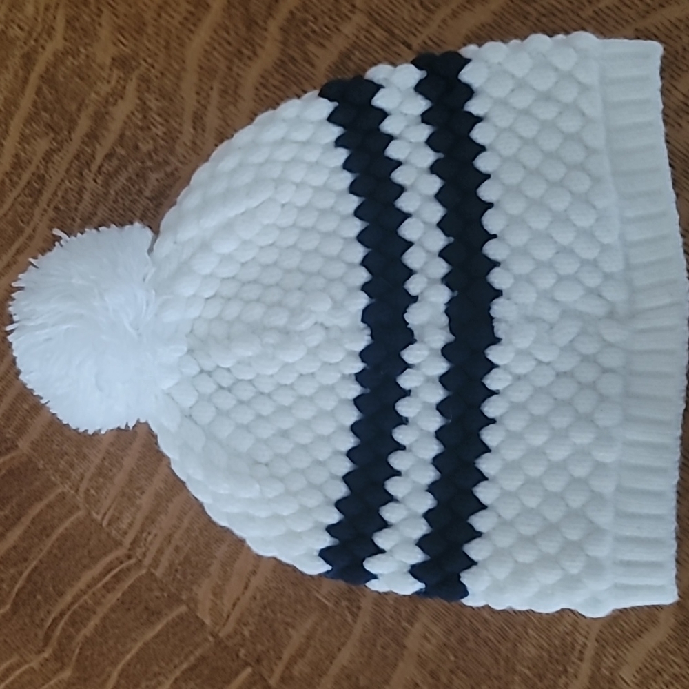 SEAHAWKS Ladies, NFL Crocheted Knit hat - Picture 2 of 6